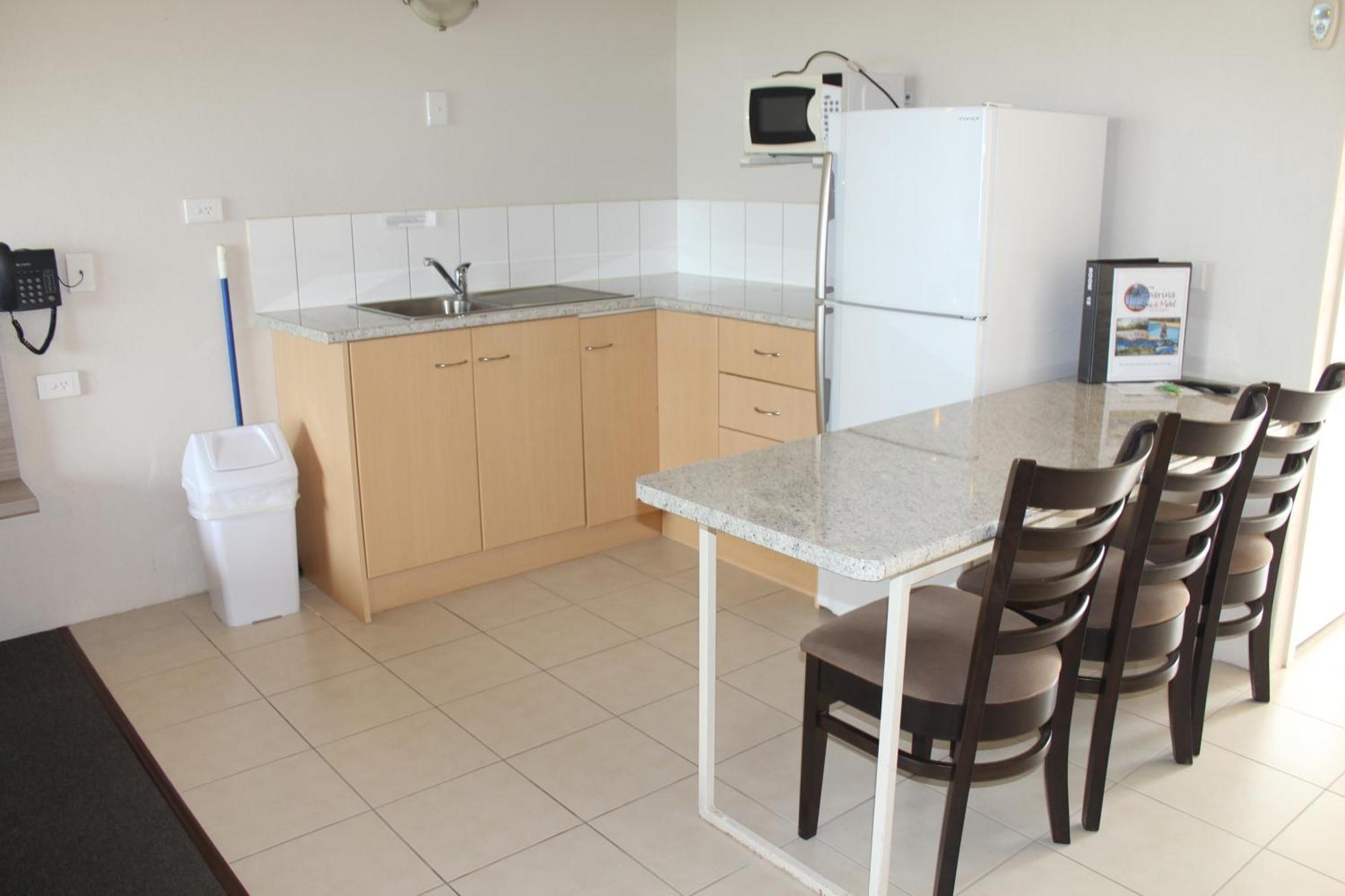 Sarina Beach Motel Grasstree Beach Oda fotoğraf